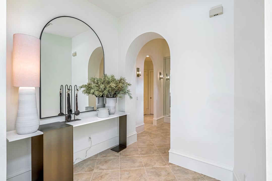 2861 Capistrano Way, Naples, FL 34105