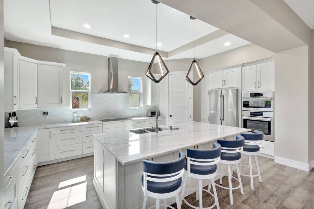 1044 Fish Crow Rd, Sanibel, FL 33957