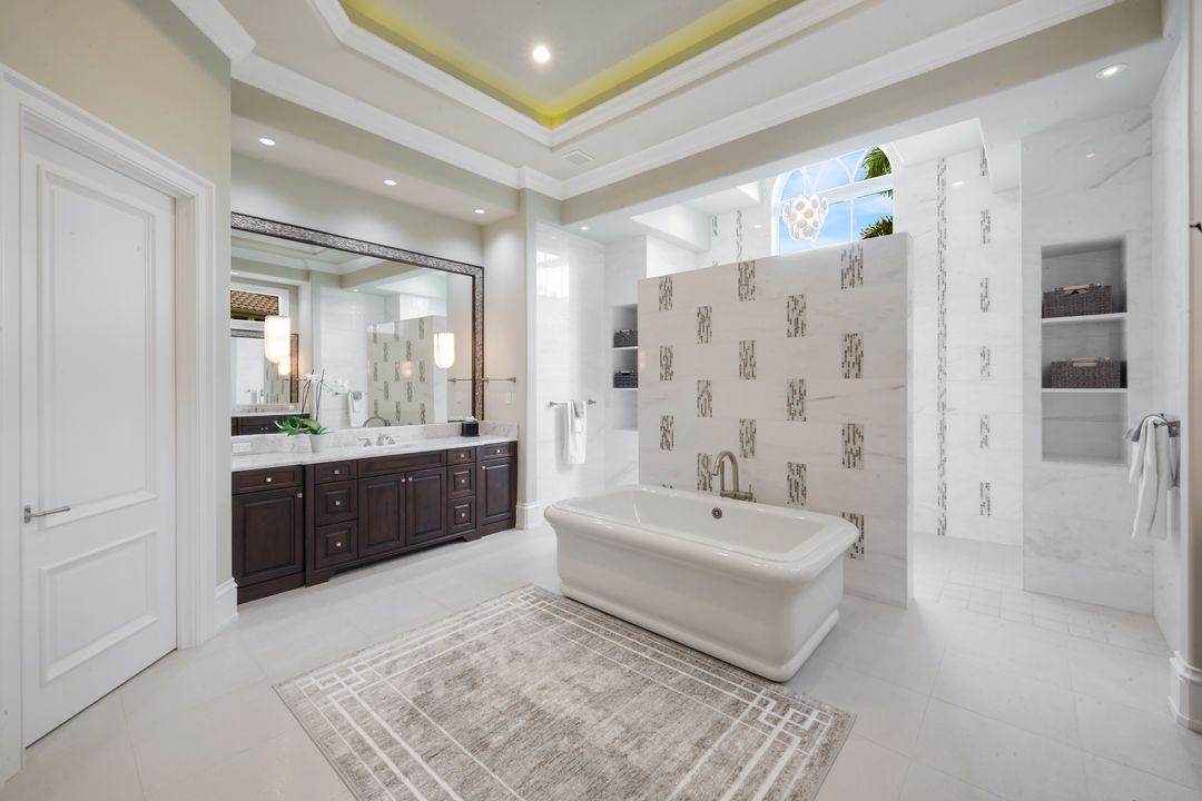 3150 Dahlia Way, Naples, FL 34105