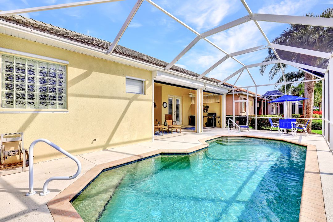 3567 Grand Cypress Dr, Naples, FL 34119