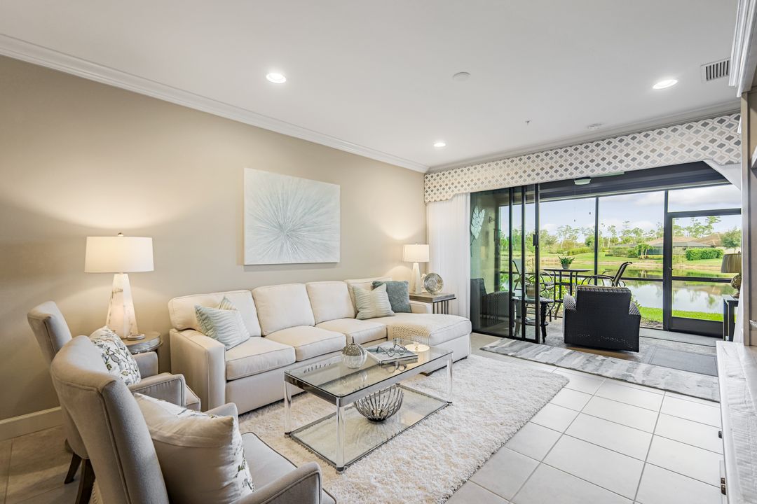 9420 Benvenuto Ct #102, Naples, FL 34119