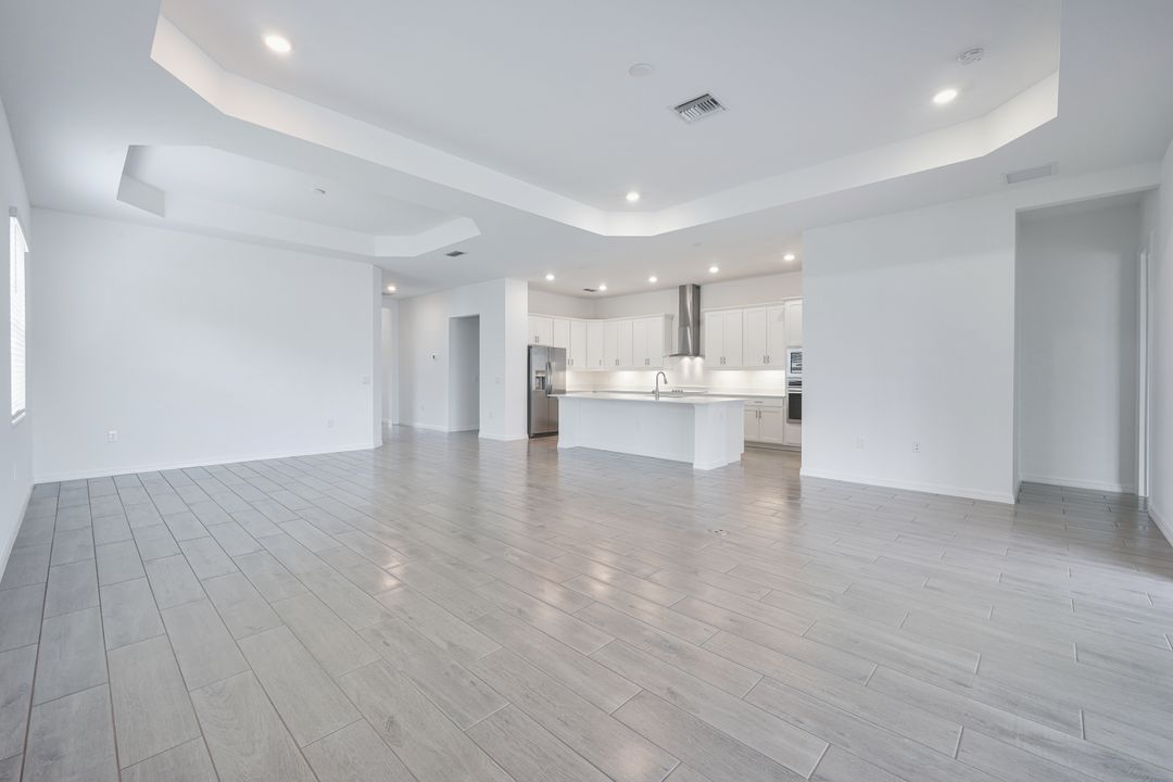 5781 Kingston Pl, Immokalee, FL 34142