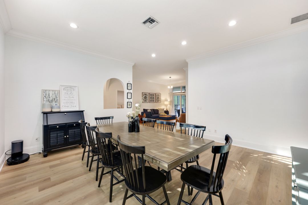 7500 Woodland Bend Cir, Fort Myers, FL 33912