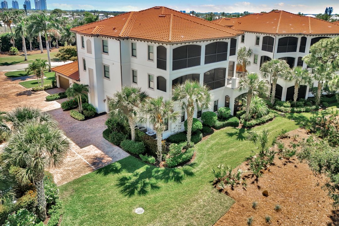 4560 Colony Villas Dr #1701, Bonita Springs, FL 34134
