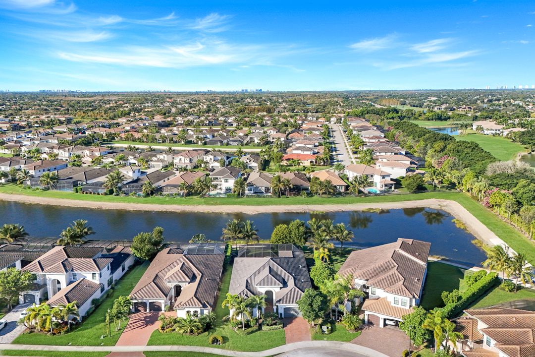 4549 Azalea Dr, Naples, FL 34119