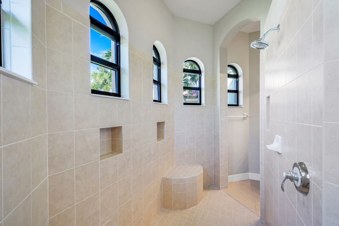 3939 SW 27th Ct, Cape Coral, FL 33914