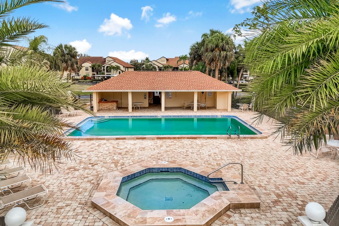 8475 Charter Club Cir #8, Fort Myers, FL 33919