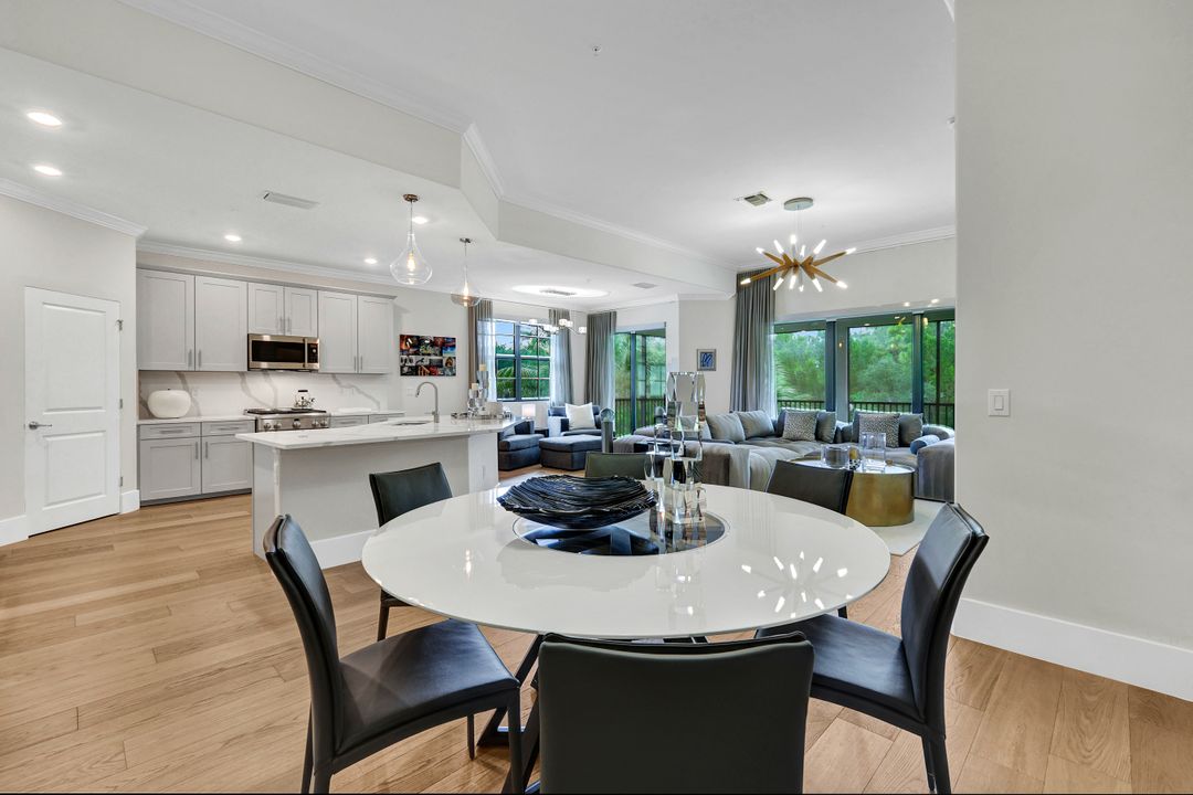 16356 Viansa Wy #9-201, Naples, FL 34110