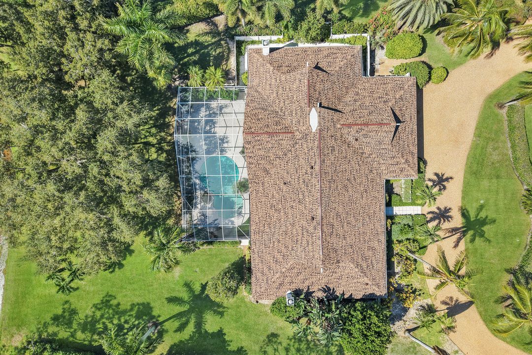1924 Empress Ct, Naples, FL 34110