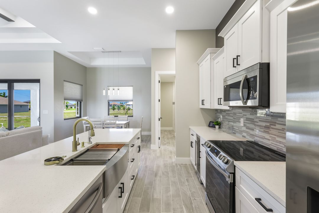 4401 NW 32nd Ln, Cape Coral, FL 33993