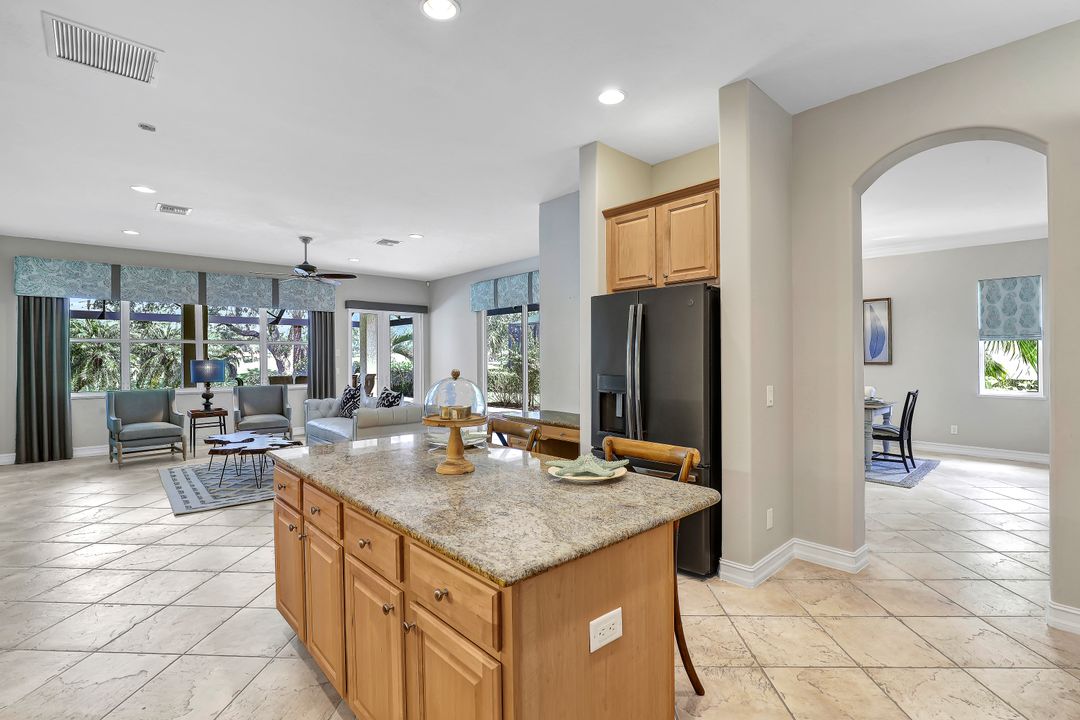 10513 Bellagio Dr, Fort Myers, FL 33913