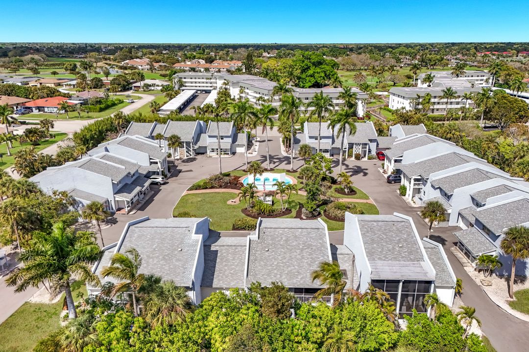 12 Watercolor Cir #12, Naples, FL 34113