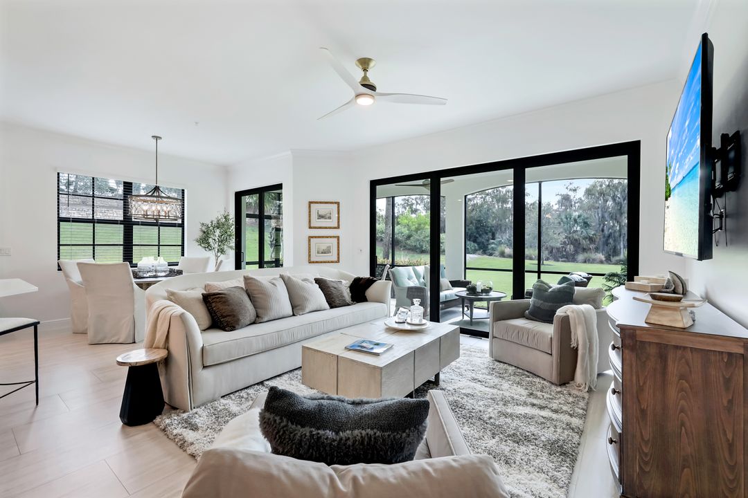 16348 Viansa Wy, Naples, FL 34110
