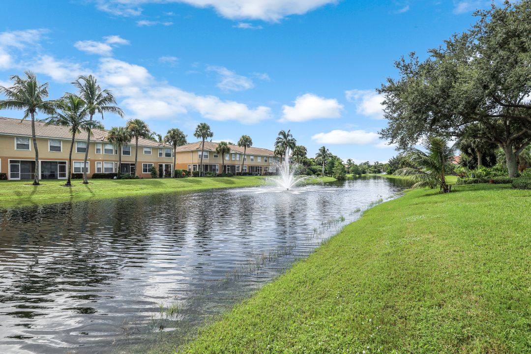 20050 Rookery Dr, Estero, FL 33928