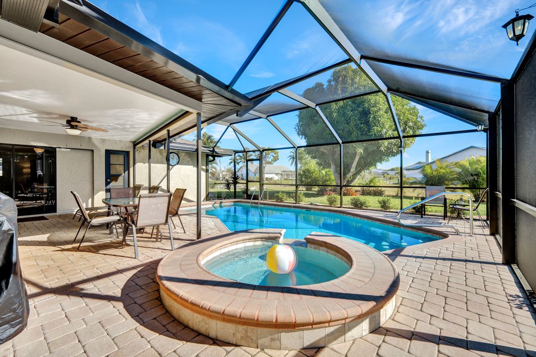 215 SE 12th Ave, Cape Coral, FL 33990