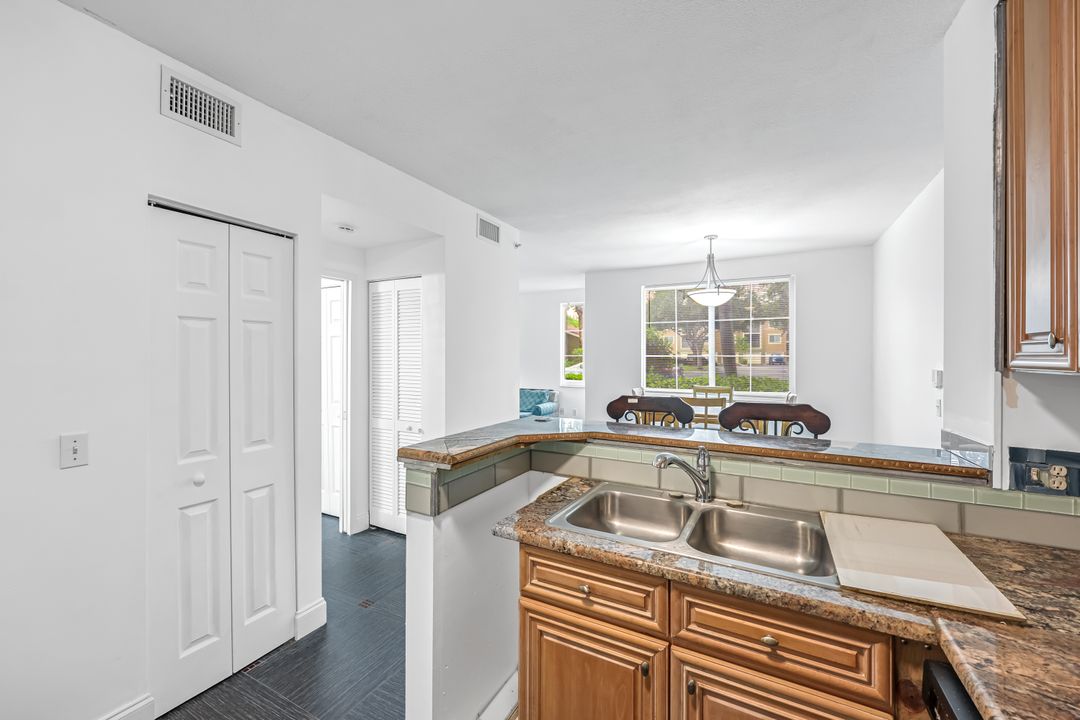 1220 Reserve Way #107, Naples, FL 34105