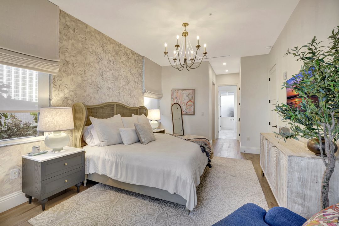 6849 Grenadier Blvd #105, Naples, FL 34108