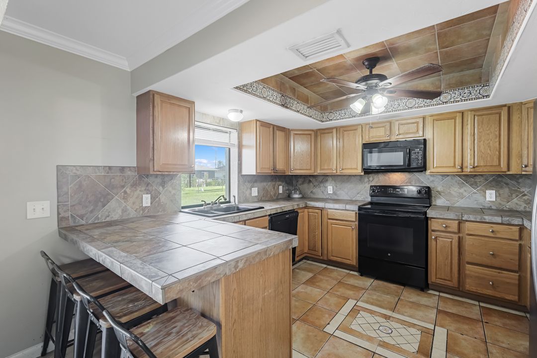 1101 SE 30th St, Cape Coral, FL 33904