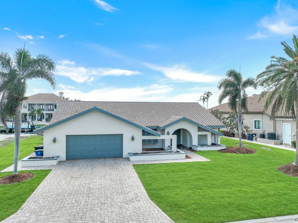 6812 Griffin Blvd, Fort Myers, FL 33908