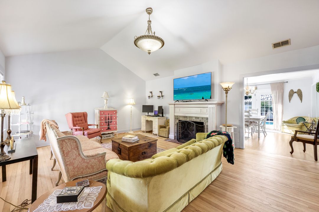 1321 Donna Dr, Fort Myers, FL 33919