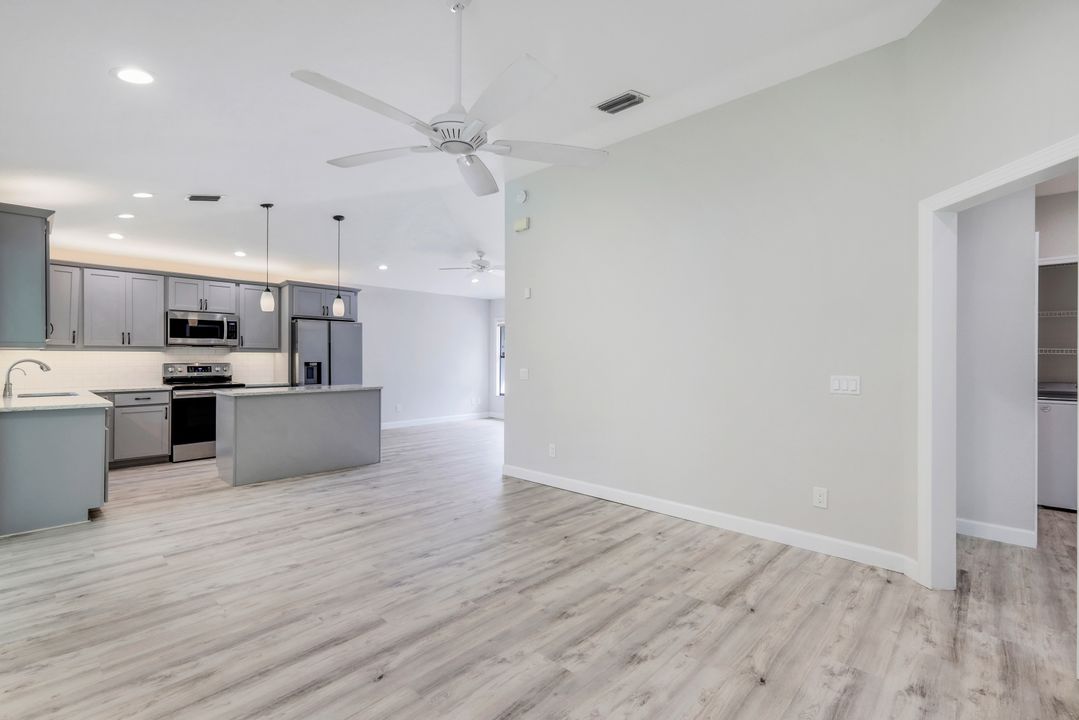 4285 16th Ave NE, Naples, FL 34120