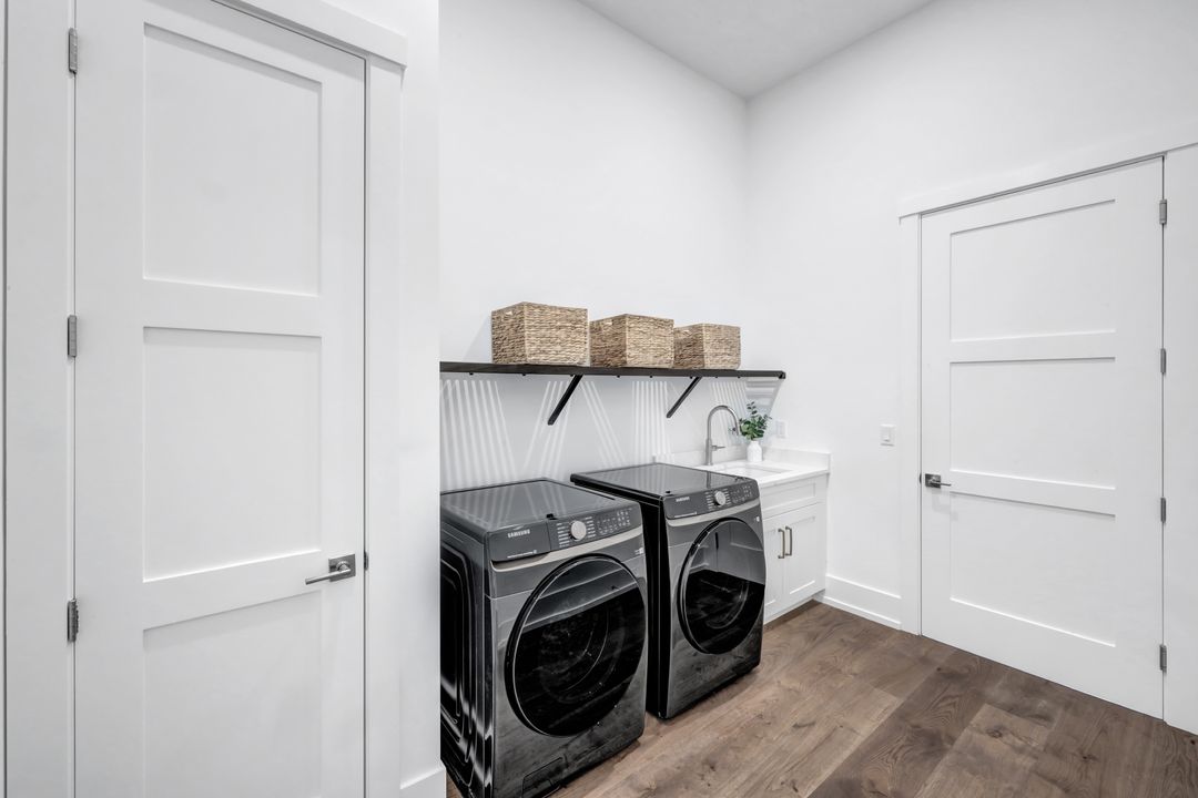 20262 Tiger Ct, Estero, FL 33928