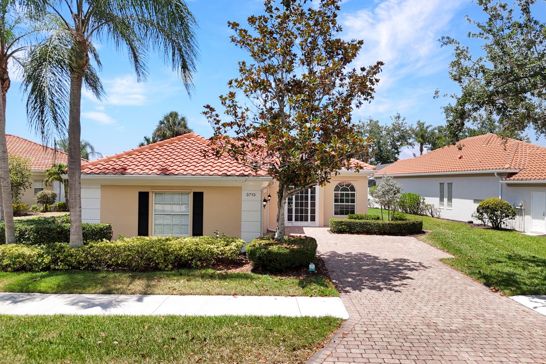 3713 Whidbey Way, Naples, FL 34119
