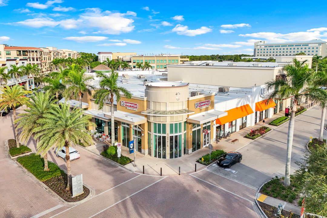 9161 Mercato Way, Naples, FL 34108