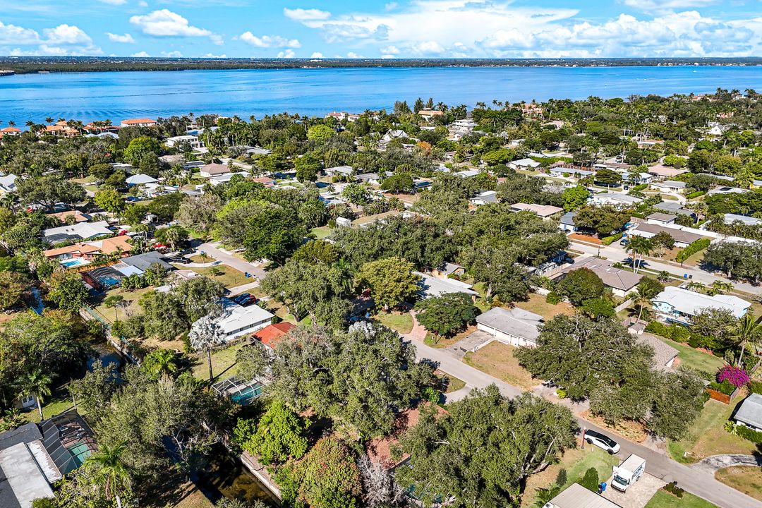 1334 Vesper Dr, Fort Myers, FL 33901