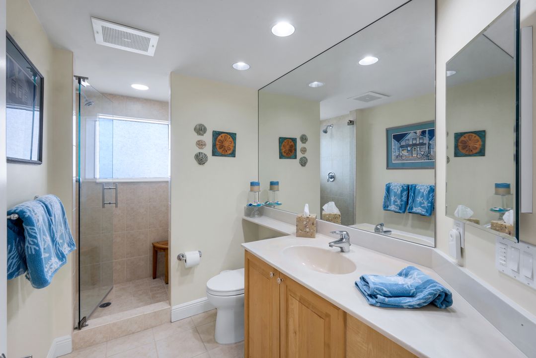 1060 Borghese Ln #1404, Naples, FL 34114