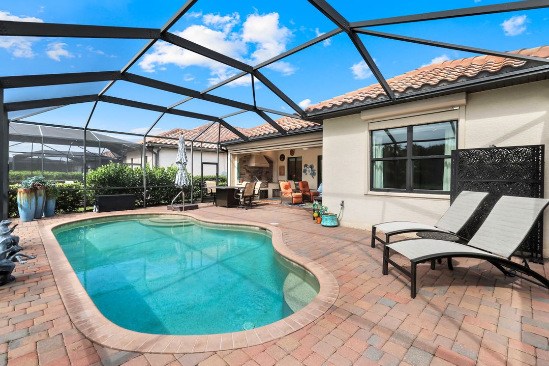 12832 Kinross Ln, Naples, FL 34120