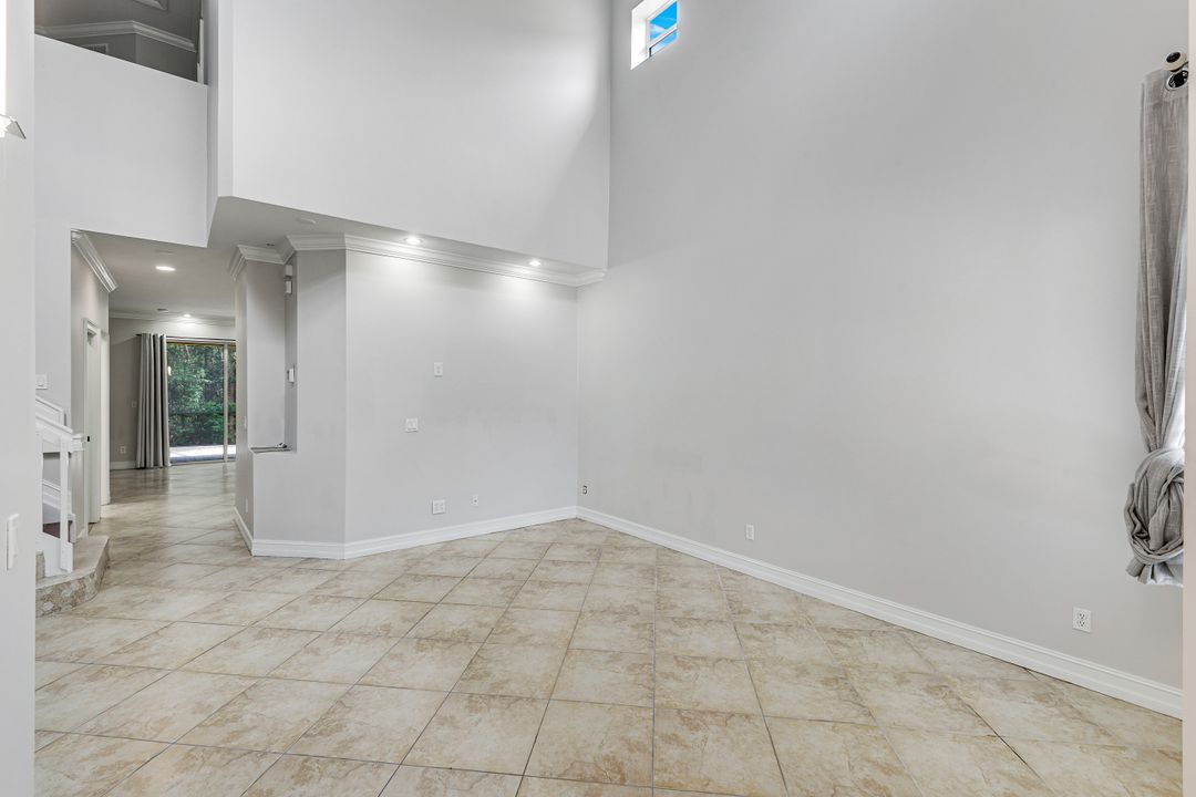 10253 S Silver Palm Dr, Estero, FL 33928