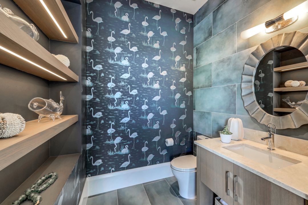 403 Neapolitan Way, Naples, FL 34103