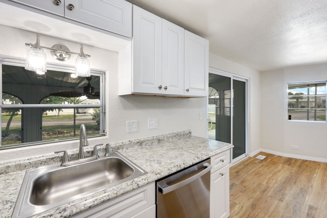 274 Yorkshire Ave, Fort Myers, FL 33908
