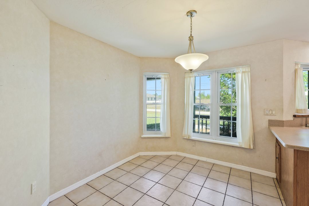 432 SE 17th St, Cape Coral, FL 33990