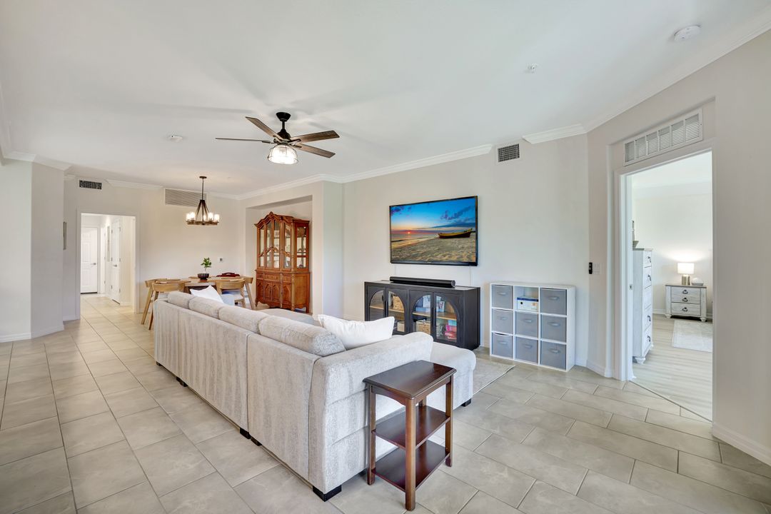 2368 Anguilla Dr #102, Naples, FL 34120