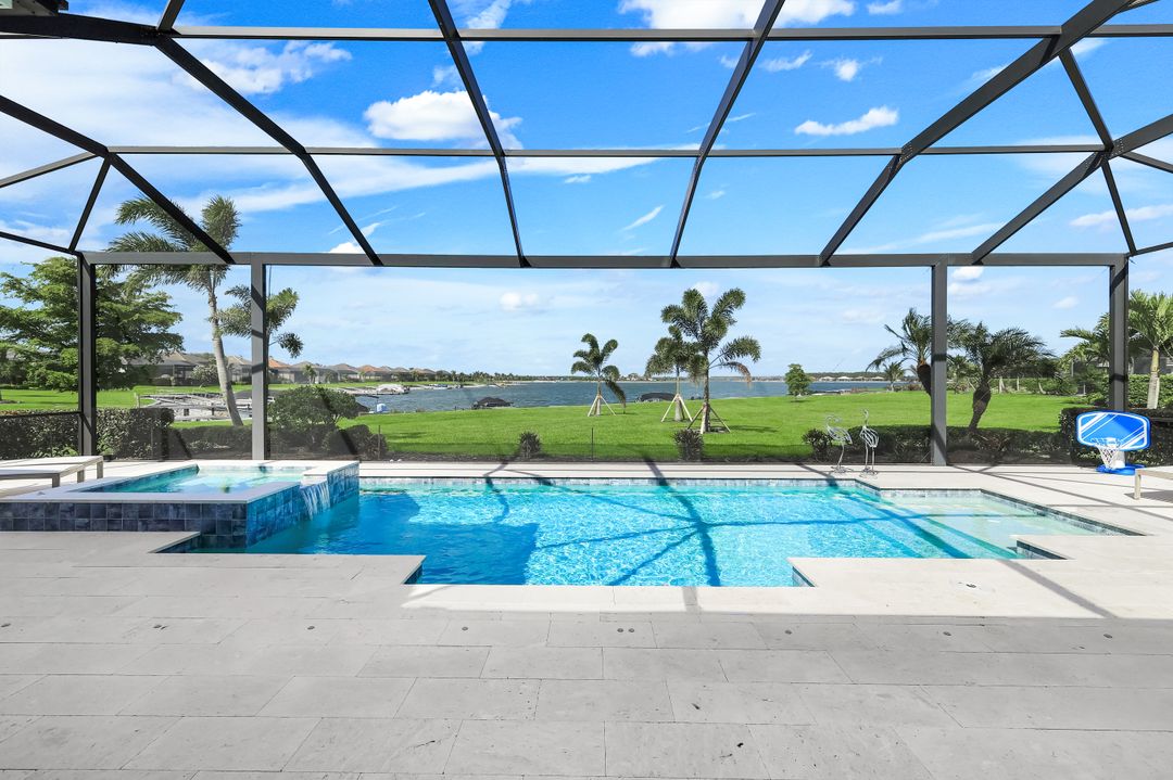 18437 WildBlue Blvd, Fort Myers, FL 33913