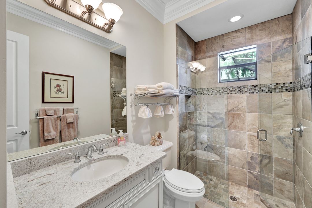 12194 Wicklow Ln, Naples, FL 34120