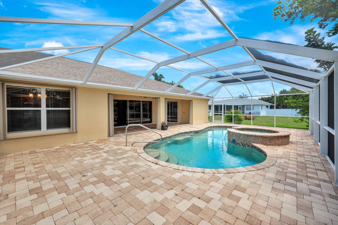 4327 SW 19th Ave, Cape Coral, FL 33914