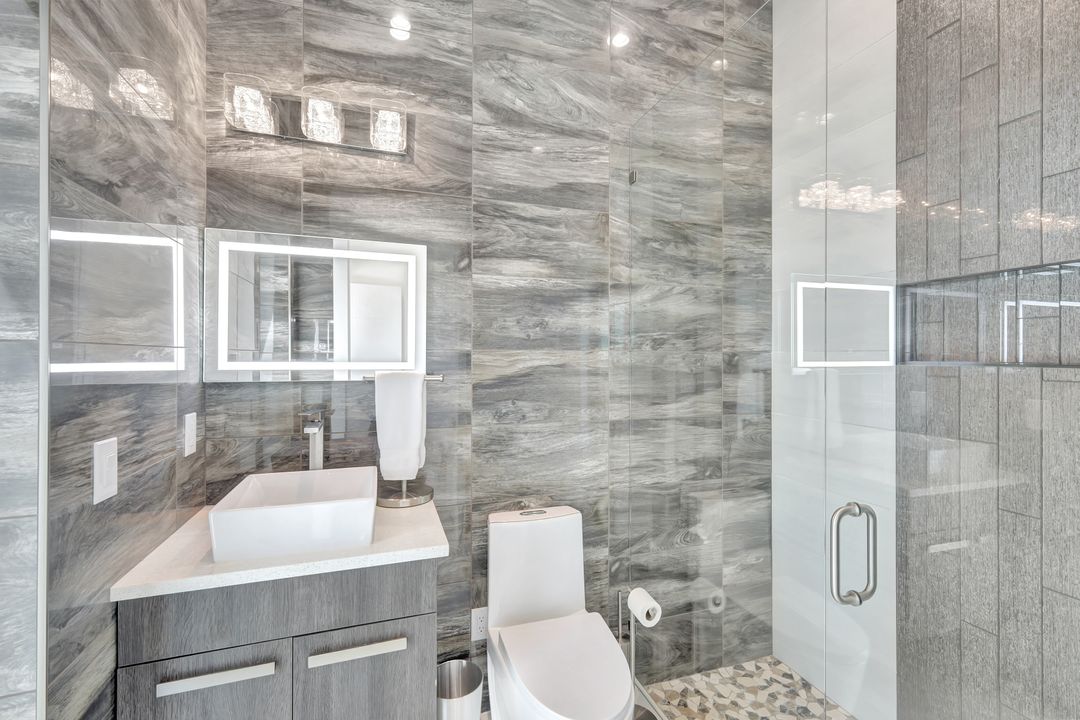 1110 Lenox Ct, Cape Coral, FL 33904