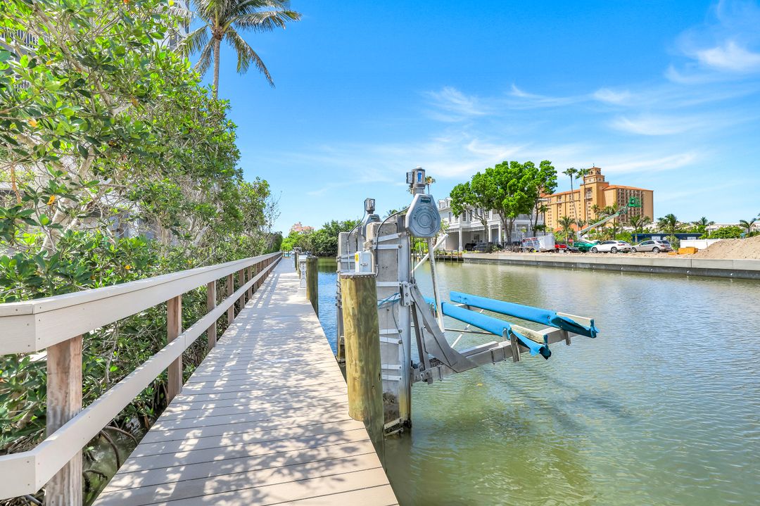410 Flagship Dr #1206, Naples, FL 34108
