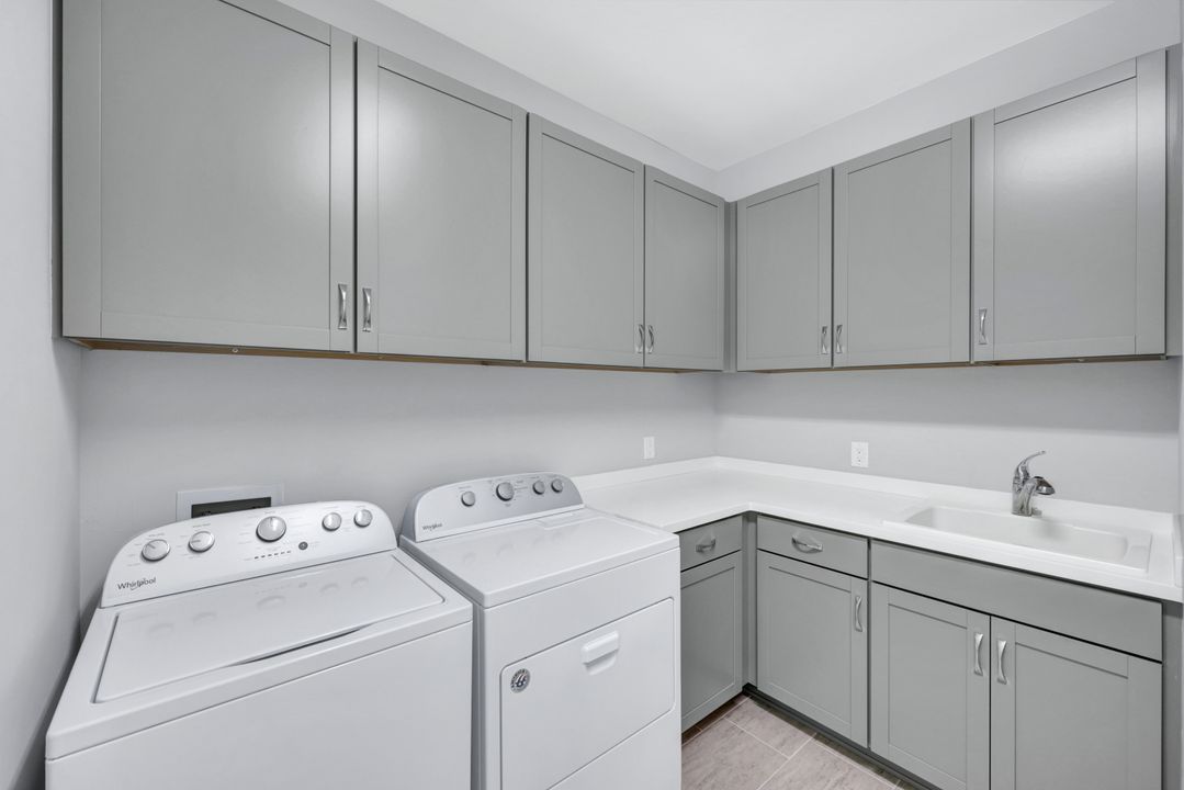 19572 Utopia Ln, Estero, FL 33913