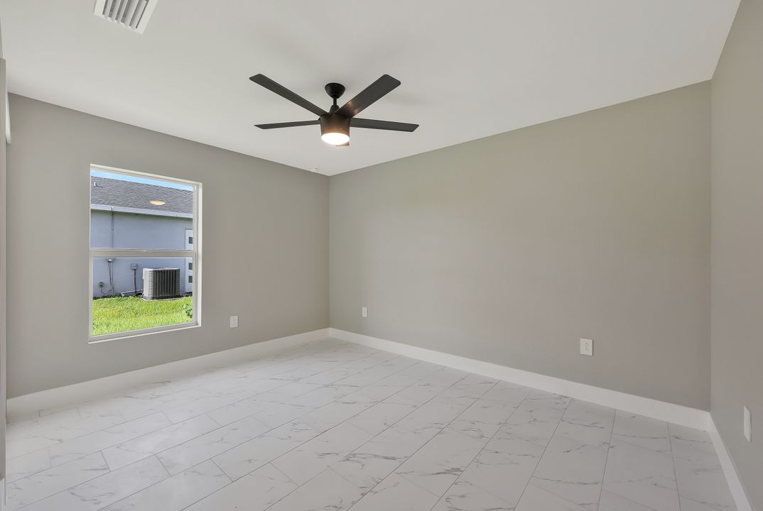 1905 NE 21st Pl, Cape Coral, FL 33909