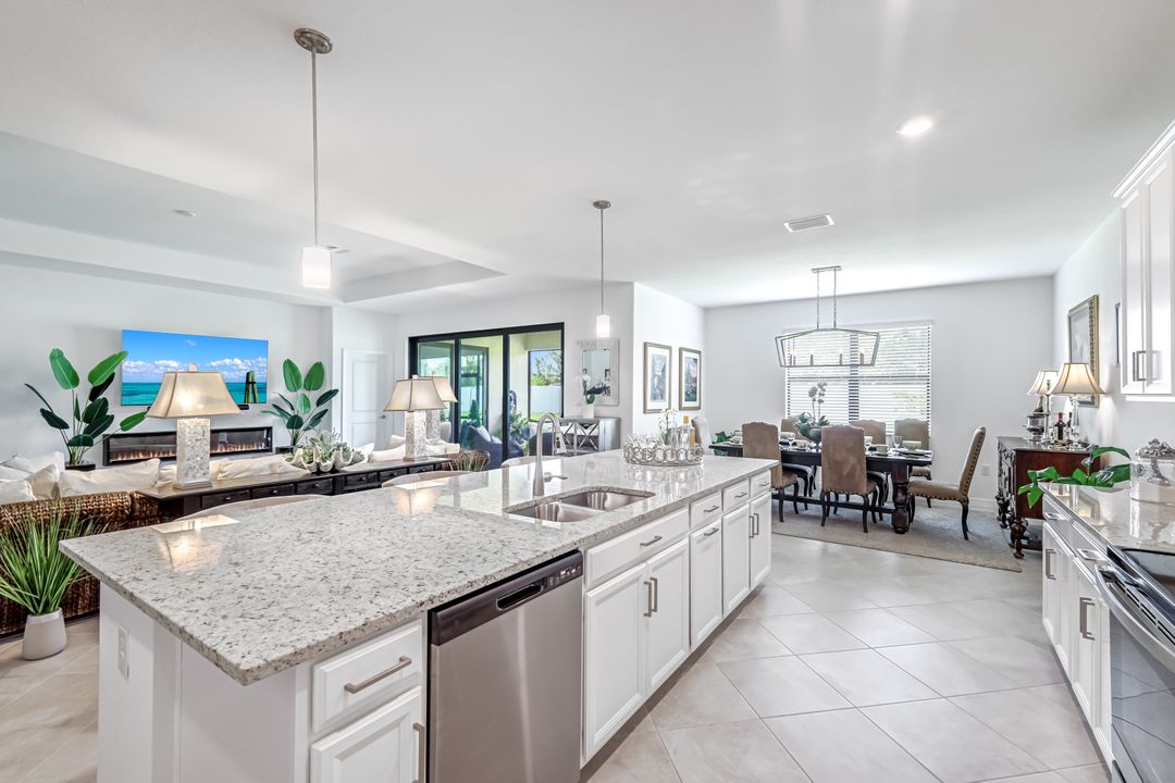 3272 Altimira Dr, Fort Myers, FL 33905