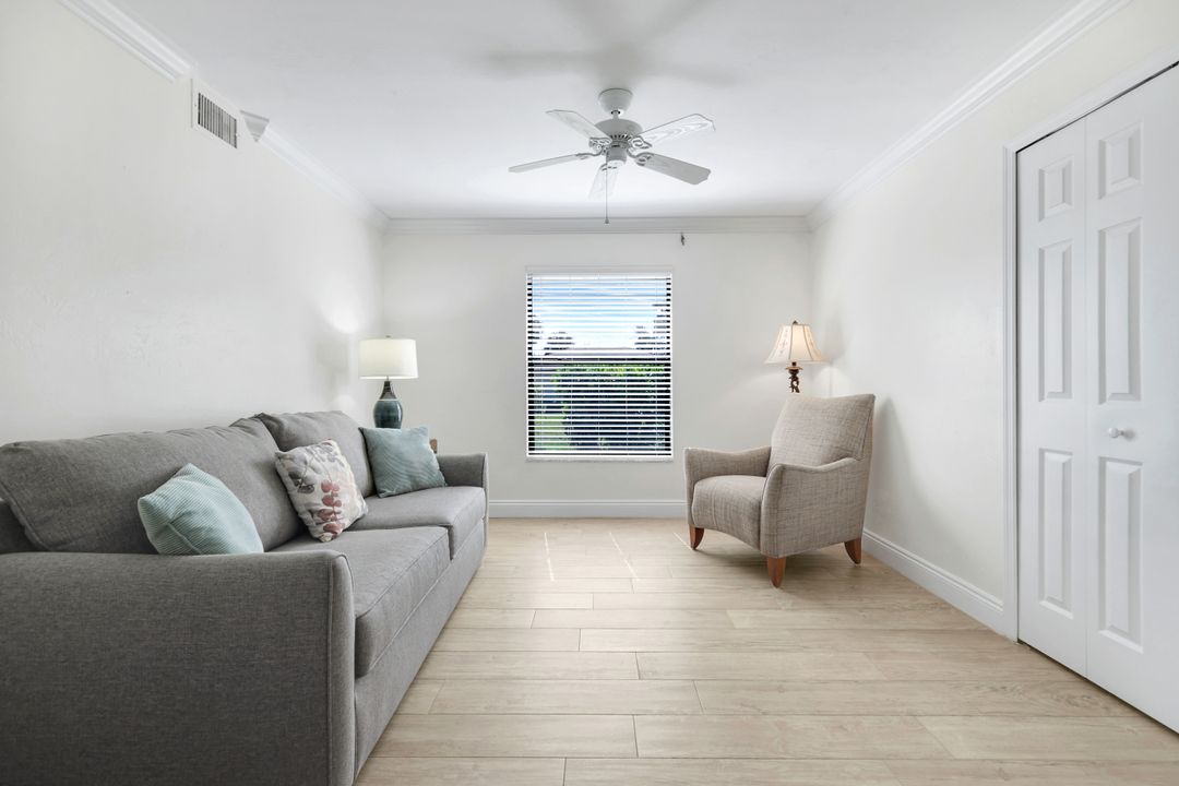 529 Lake Louise Cir #101, Naples, FL 34110