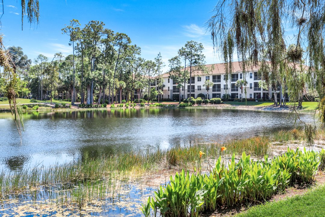 8247 Parkstone Pl #205, Naples, FL 34120
