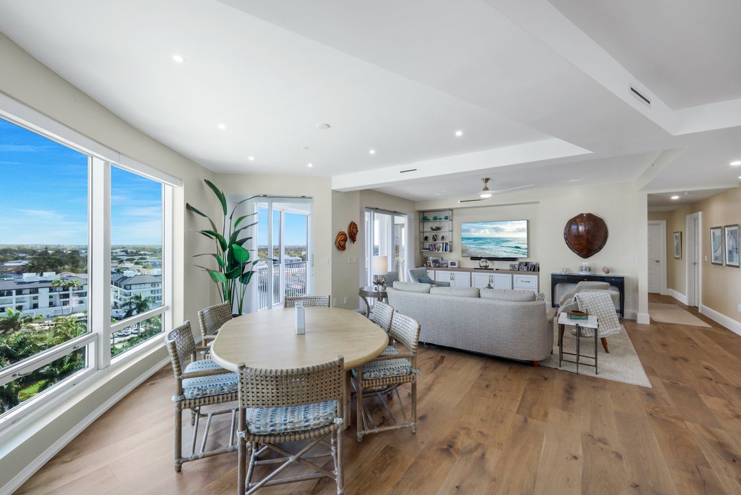 4201 Gulf Shore Blvd N #1003, Naples, FL 34103