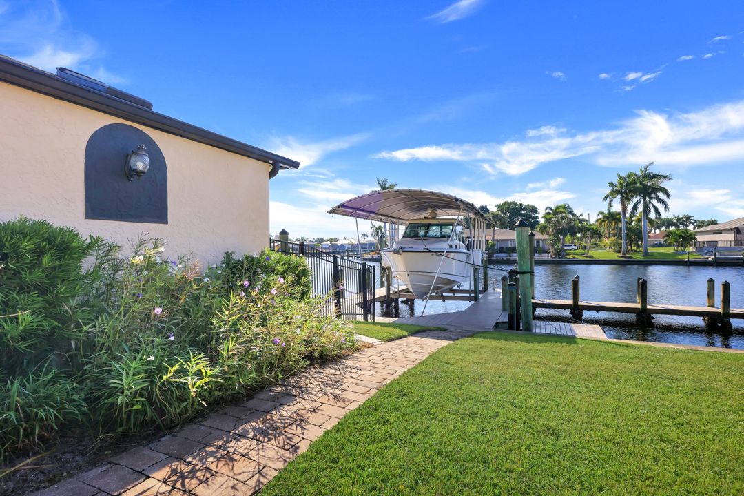 101 SW 50th St, Cape Coral, FL 33914