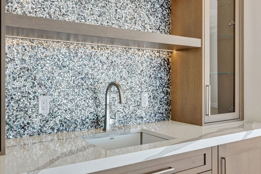 860 Banyan Ct, Marco Island, FL 34145