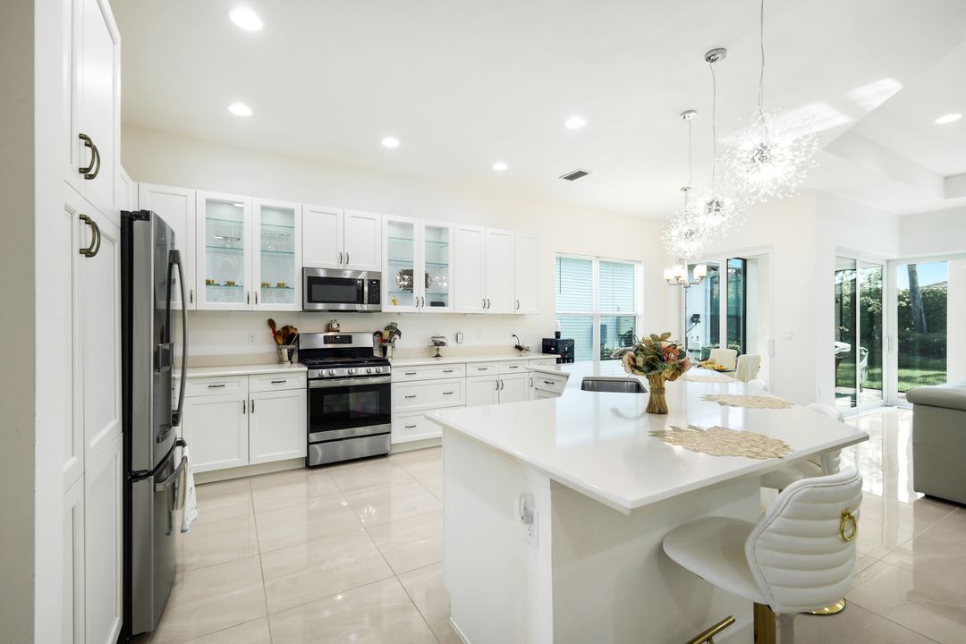 28604 Moraga Ln, Bonita Springs, FL 34135